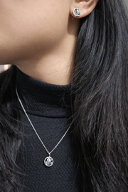 Elegance Silver Chain Pendant